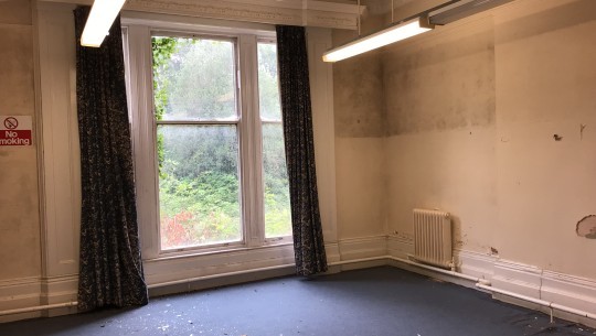 Hurst House   room