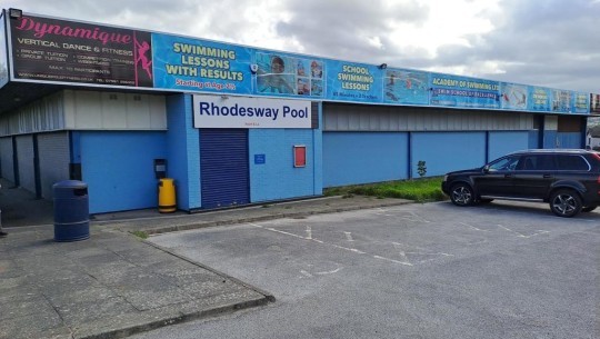 Rhodesway Pool